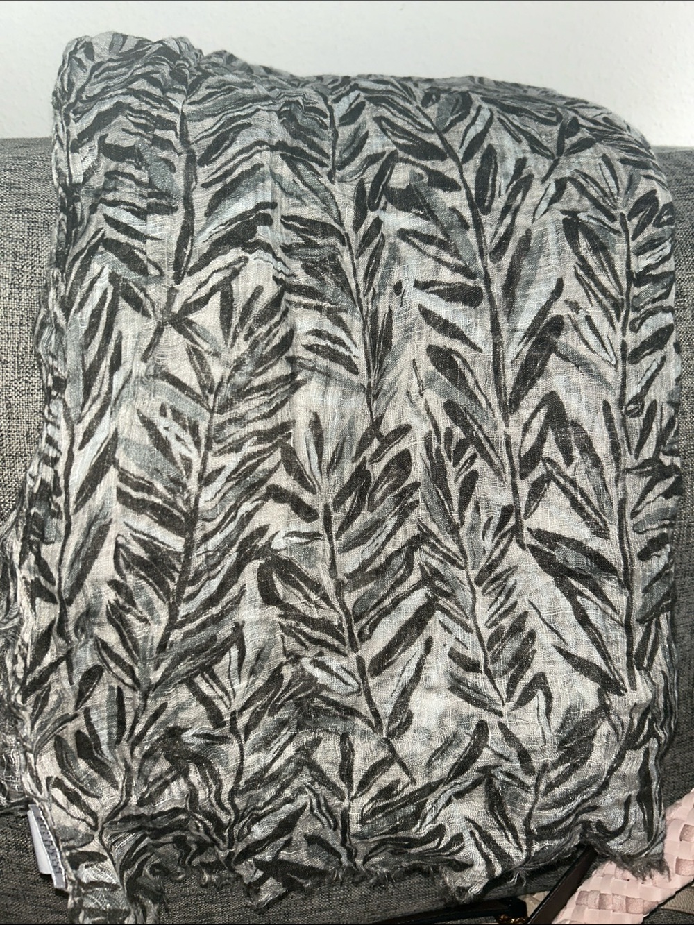 Brunello Cucinelli Black and Gray Leaf-Print Linen Scarf